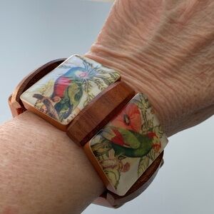 Vintage Bird Print Wooden Bracelet Macaw Parrot Chunky Stretch Bracelet